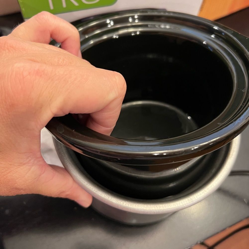 Mini crock pot - Picture 2 of 3